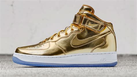 nike air force 1 getekend|air force 1 sneaker gold.